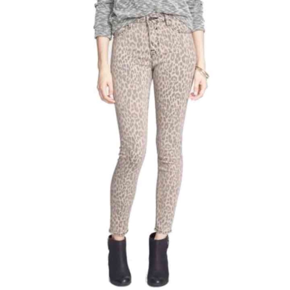 🆕 Light Leopard Jeans - VIGOSS - 27” Waist + 30” Inseam